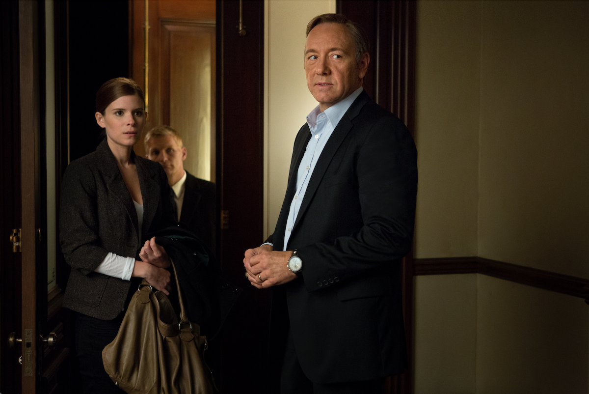 Kate Mara et Kevin Spacey dans House of Cards.